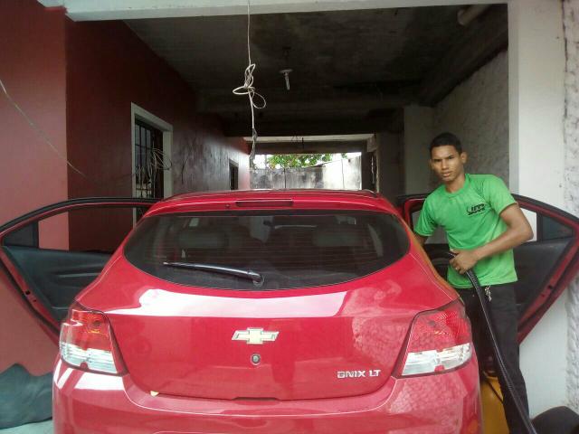 Lavagem a seco e higienização em veículos