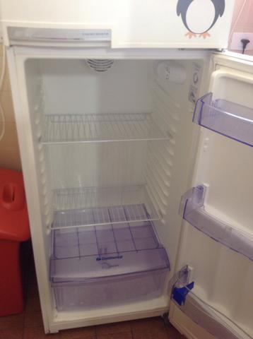 Geladeira 341 litros