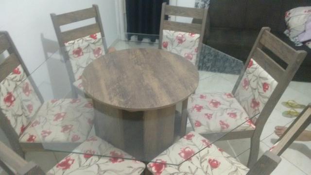 Mesa de 6 cadeiras giratoria