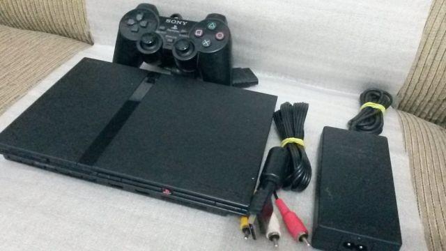 Play 2 destravado, otimo estdao estado geral, vale a pena