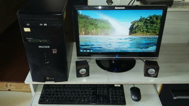 Computador - Dual Core - 2 GB de Memória - Windows 7