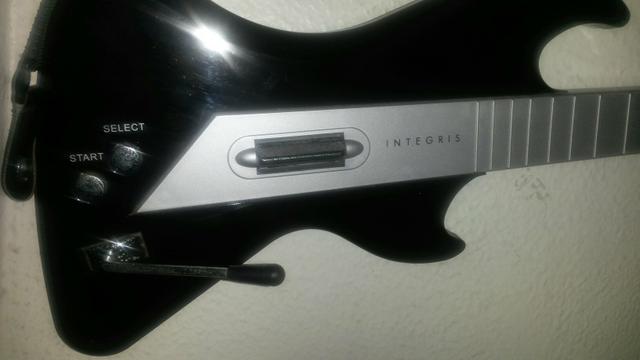 Guitarra para vídeo game PS2