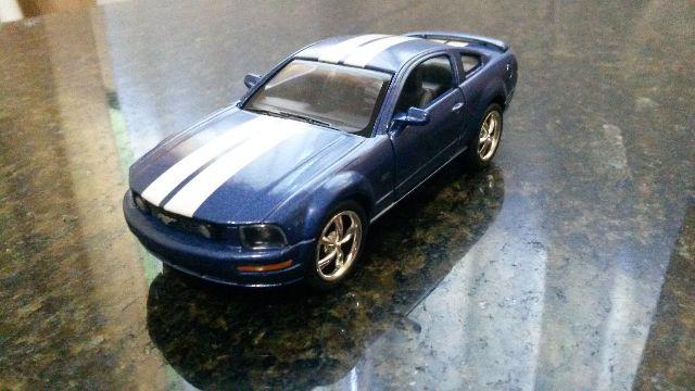 Miniatura Ford Mustang Gt  (azul)