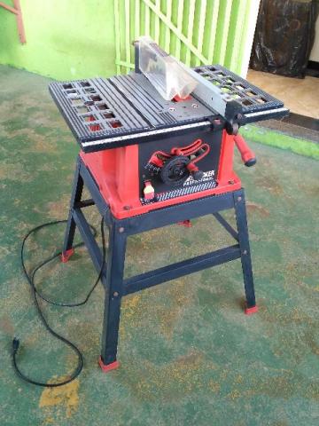 Serra de Mesa Black & Decker