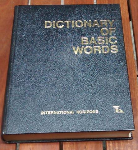 Dictionary Of Basic Words (capa dura)