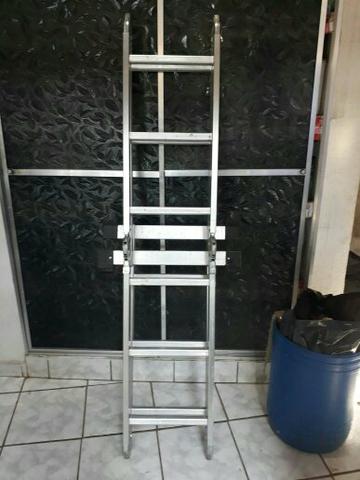 Escada alumínio 16 degraus e dobrável