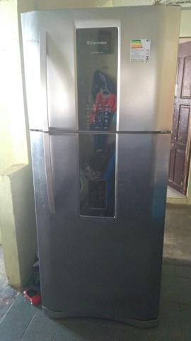 Geladeira / Refrigerador Electrolux DT80X Infinity Frost