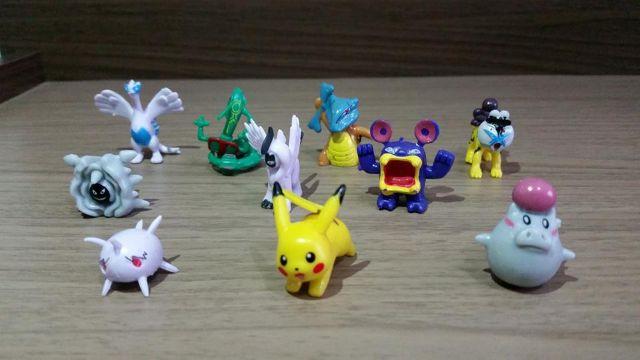 Kit Pokémon com 10 personagens para coleção