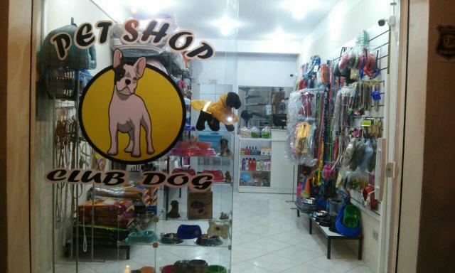 Pet Shop, vendo acessórios