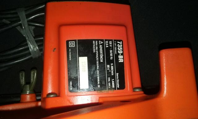 Serra circular Black & Decker seminova