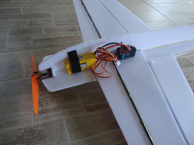 Aeromodelo shock flyer