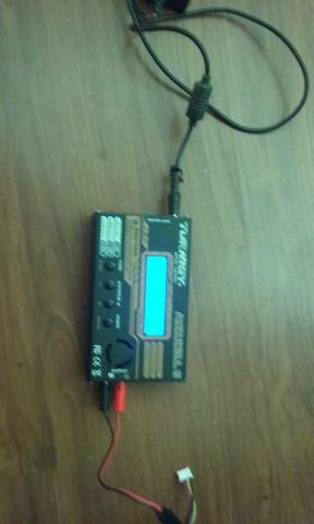 Carregador de baterias Turnigy Accucell 6s + plug