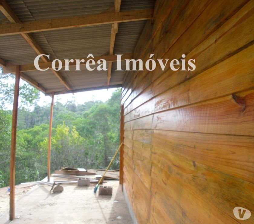 Chácara medindo m contendo casa em madeira