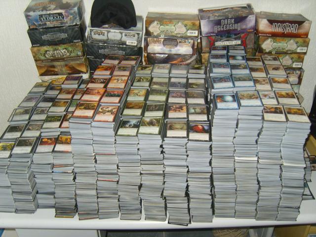 Lote 100 cards Magic the Gathering com 3 raras