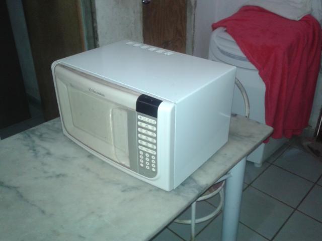 Microondas 31 litros leia a descrição