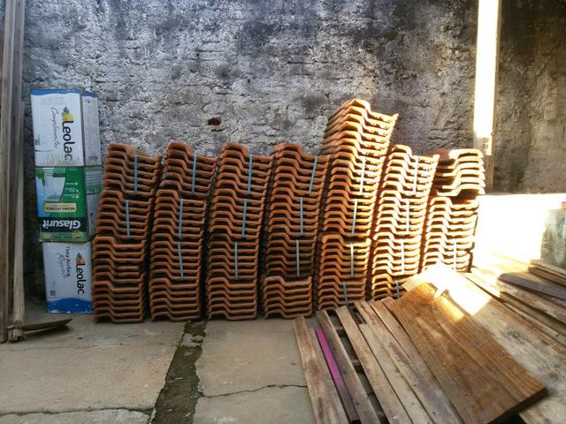 170 Telhas Romanas nova sem uso apenas 