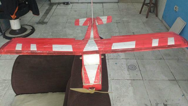 Aeromodelo sesna 182