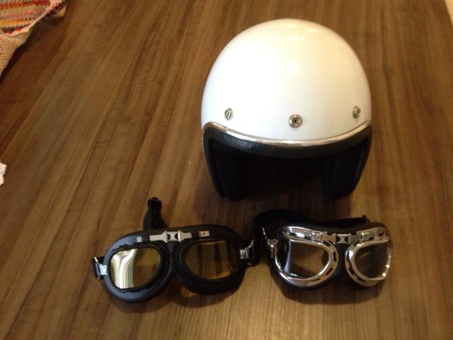 Capacete retro usado uma vez