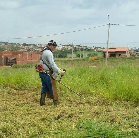Corto grama - roço terreno