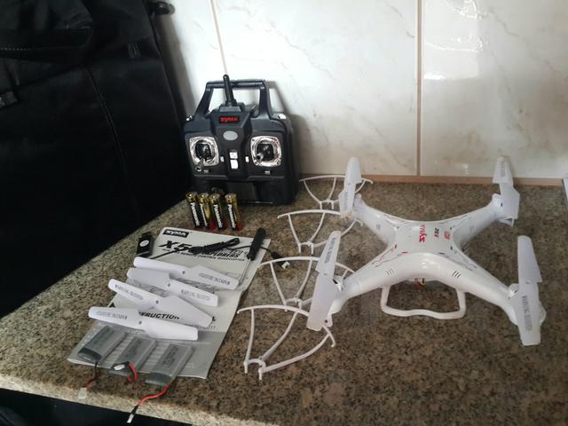 Drone syma X5C com 3 baterias