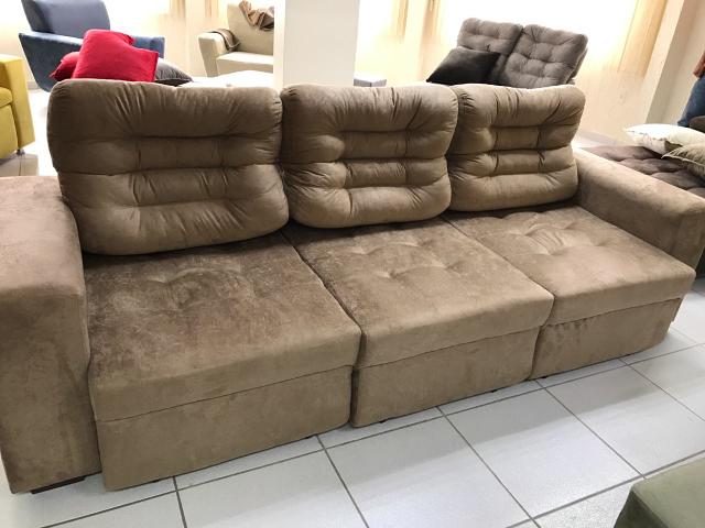 Estofado 2 e 3 lugares com assentos de 70cm retráteis com