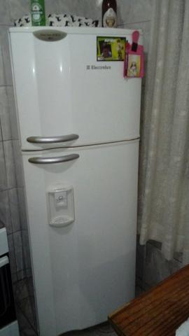 Geladeira semi nova