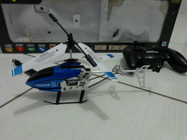 Helicóptero de controle remoto Phantom