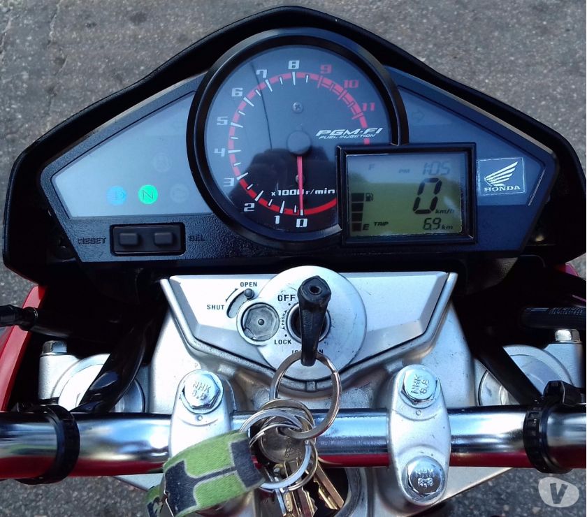 Vendo ou troco cb 300r