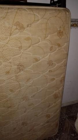 Cama e colchão