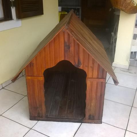 Casa para Cachorro de madeira envernizada