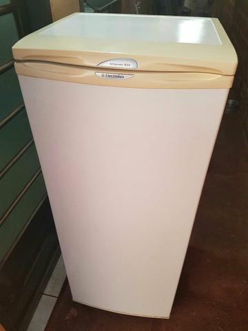 Geladeira eletrolux
