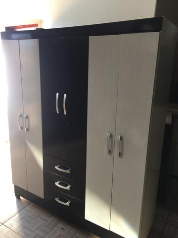 Guarda roupa casal usado