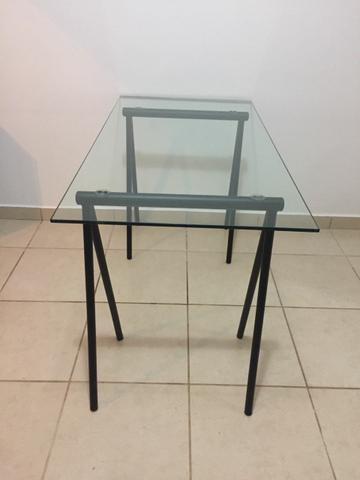 Mesa de vidro toc stock com 2 cavaletes