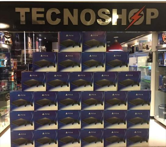 Ps4 slim novo