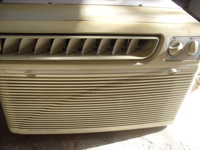 Ar condicionado splinger 12 mil Btus 127 volts deu defeito