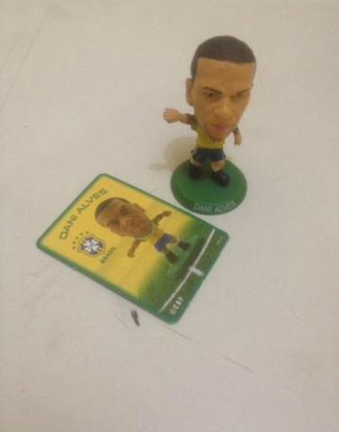 Boneco Daniel Alves