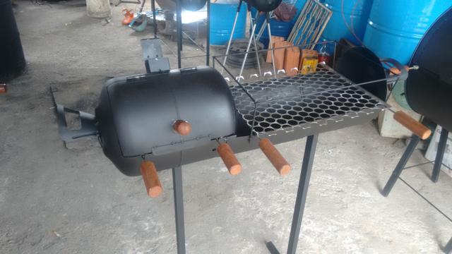 Churrasqueira artesanal com estufa (bafinho)