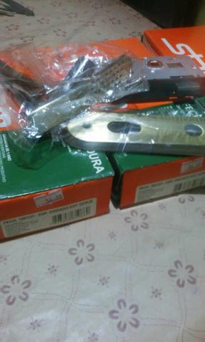 Fechaduras stam top de linha na cor bronze