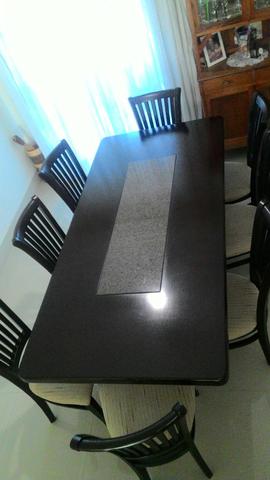 Mesa e Cadeiras de Jantar