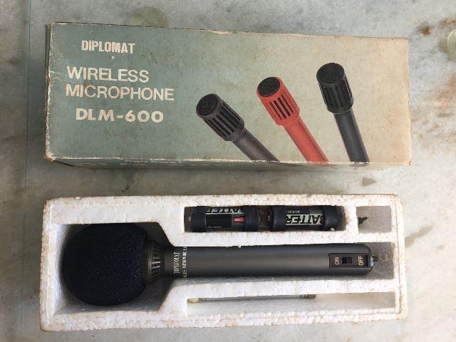 Microfone Wireless DLM-600 - Diplomat