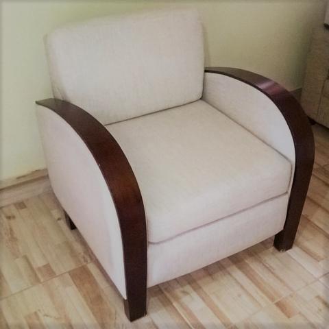 Poltrona Linho Marfim/Madeira