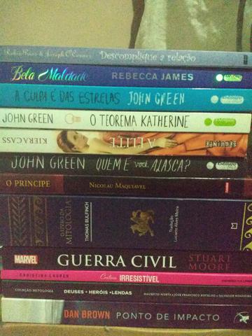 Vendo livros 10 a 20 reais
