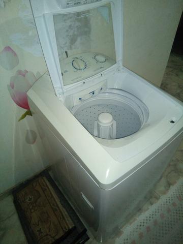 Vendo máquina de lavar roupa impecável!!!!