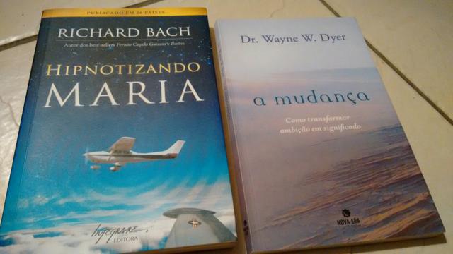 2 livros por R