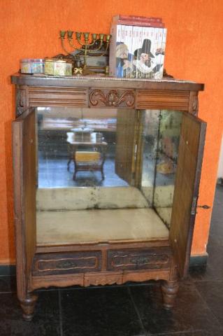 Antiguidade - Cristaleira original