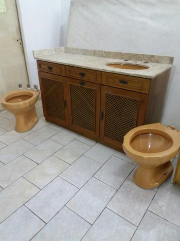 Balcão para banheiro mais vaso e bide