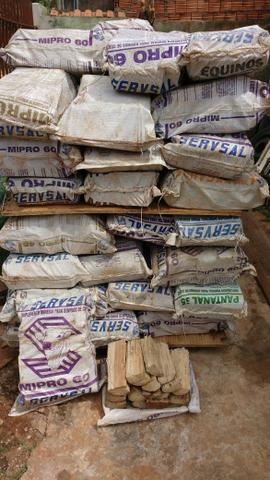 Carga Fechada (Lenha de Eucalipto)