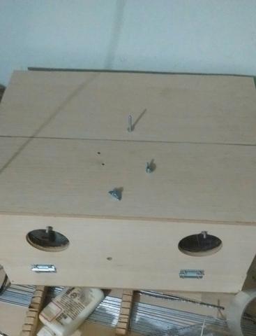 Chocadeira de (uma duzia) 12 ovos semi automatica