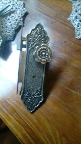 Fechadura dourada chave fixa banheiro