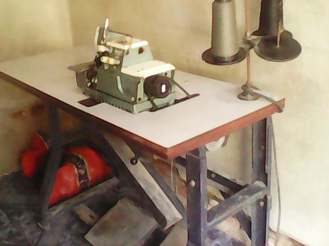 Maquina de costura overloque industrial